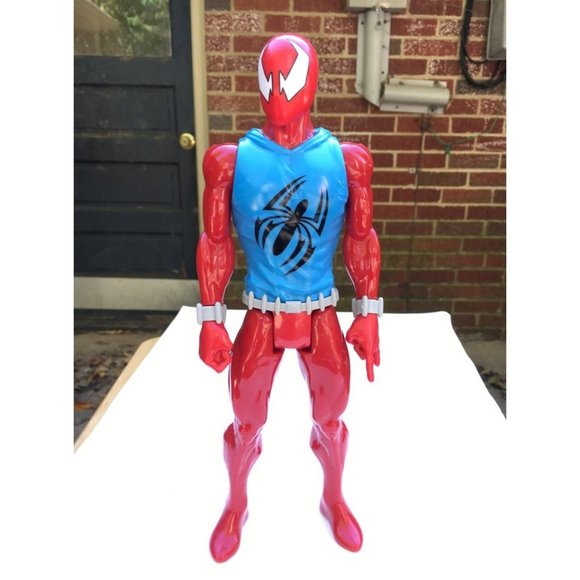 Marvel Spiderman Titan Hero Series Scarlet Spider Figure, 12" Tall From 2016 - Picture 1 of 6